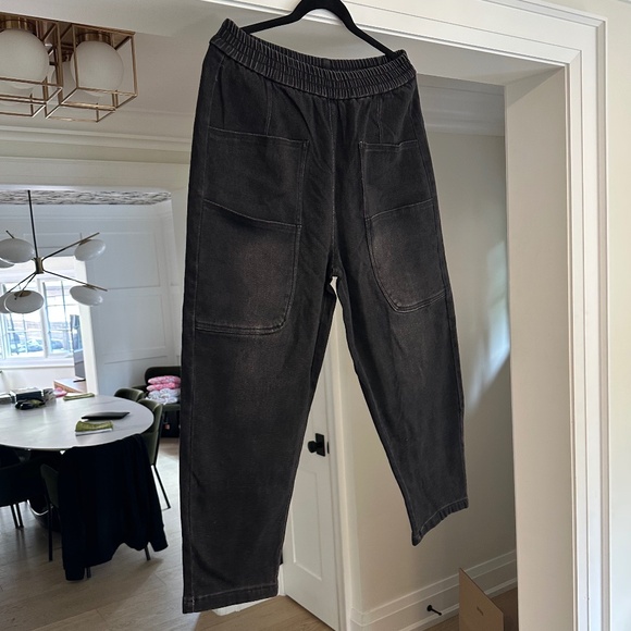 Kate Hewko Black Barrel Pants, Never Worn - Size L/XL - Picture 3 of 10